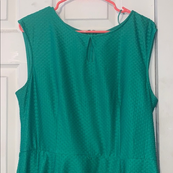 Women’s Dress - Picture 2 of 3